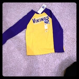 Unisex toddler shirt. NFL Minnesota Vikings. 5T